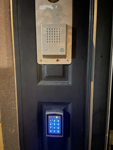 Intercoms & access control — photo 006