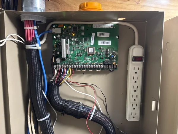 CCTV & security — photo 096